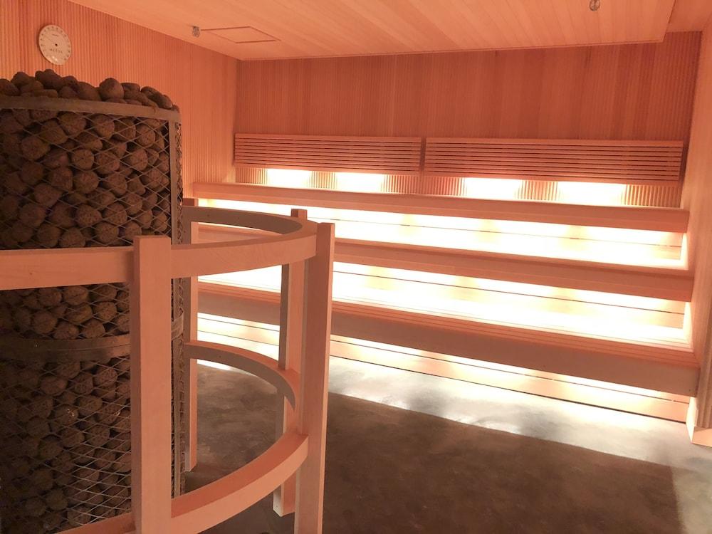 Capsule Inn Osaka - Caters To Men Εξωτερικό φωτογραφία