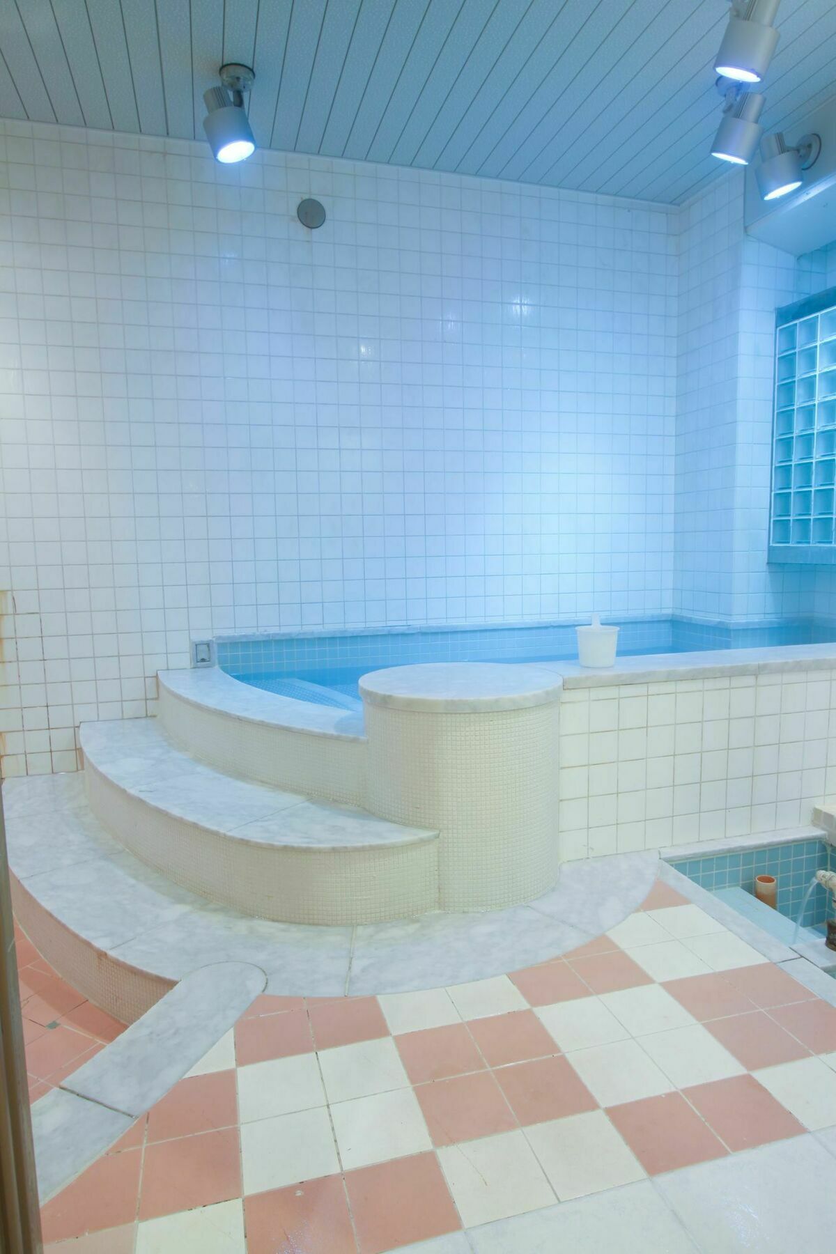 Capsule Inn Osaka - Caters To Men Εξωτερικό φωτογραφία